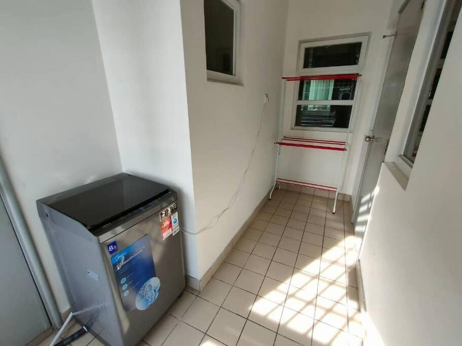 Kuching City 3Bedrooms Apartment エクステリア 写真
